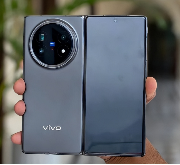 打破妥协,重构标杆:vivo X Fold6 开启折叠屏全能新世代