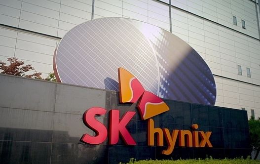 存储太火抢疯了!SK集团董事长:计划未来五年将晶圆产能翻倍