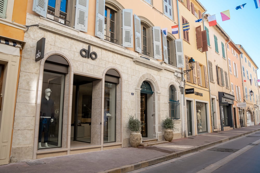 The Saint-Tropez boutique - Alo Yoga The Saint-Tropez boutique - Alo Yoga