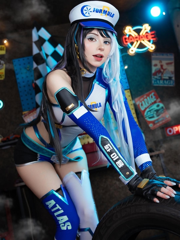 阿什莉体模《漫威争锋》泳装Cos美图 军帽制服好媚