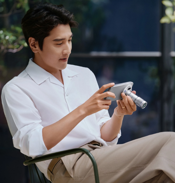 蓝洞映万象，折叠见新境｜vivo X Fold6 全能登场