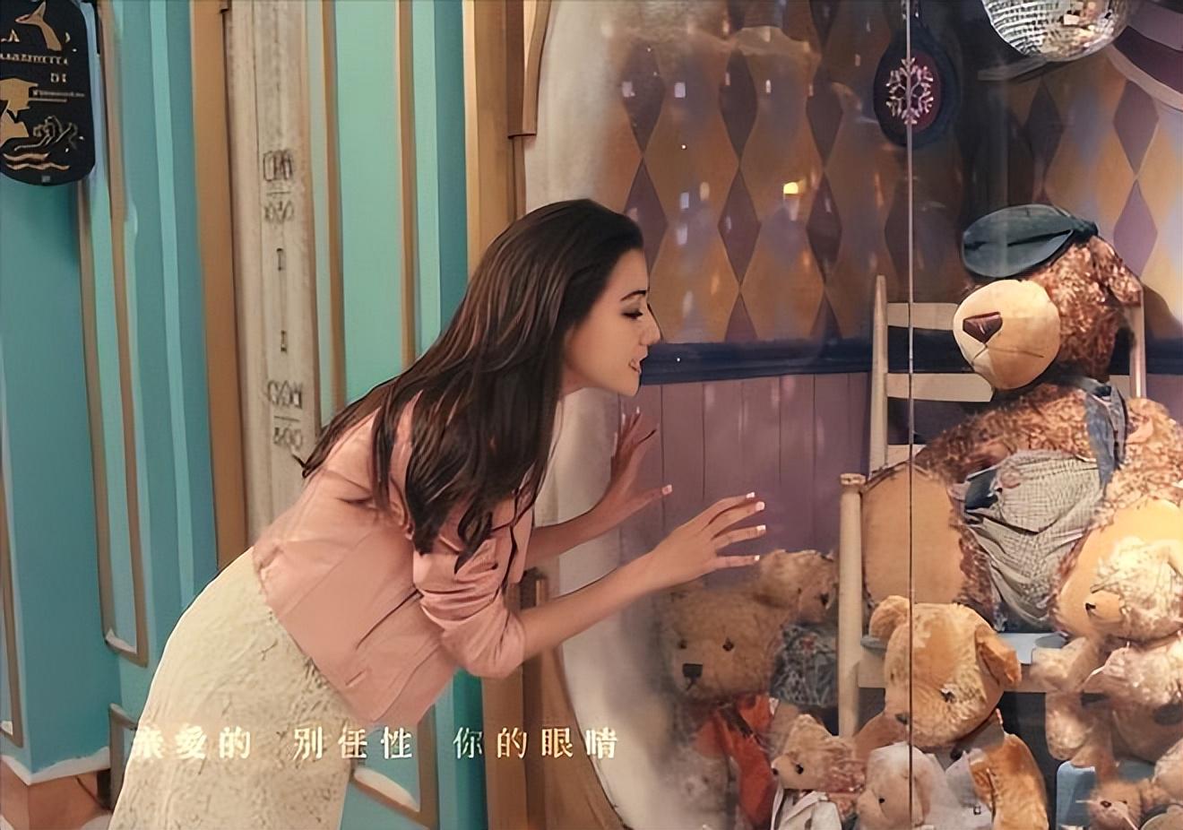 热搜第一!曝霍启山和娜然将于11月在三亚举办婚礼,恋爱细节被扒 热搜第一!曝霍启山和娜然将于11月在三亚举办婚礼,恋爱细节被扒