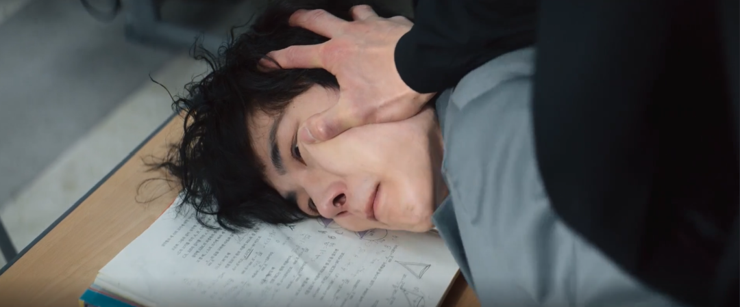 这部韩剧揍完学生整家长,把我给看爽了 这部韩剧揍完学生整家长,把我给看爽了