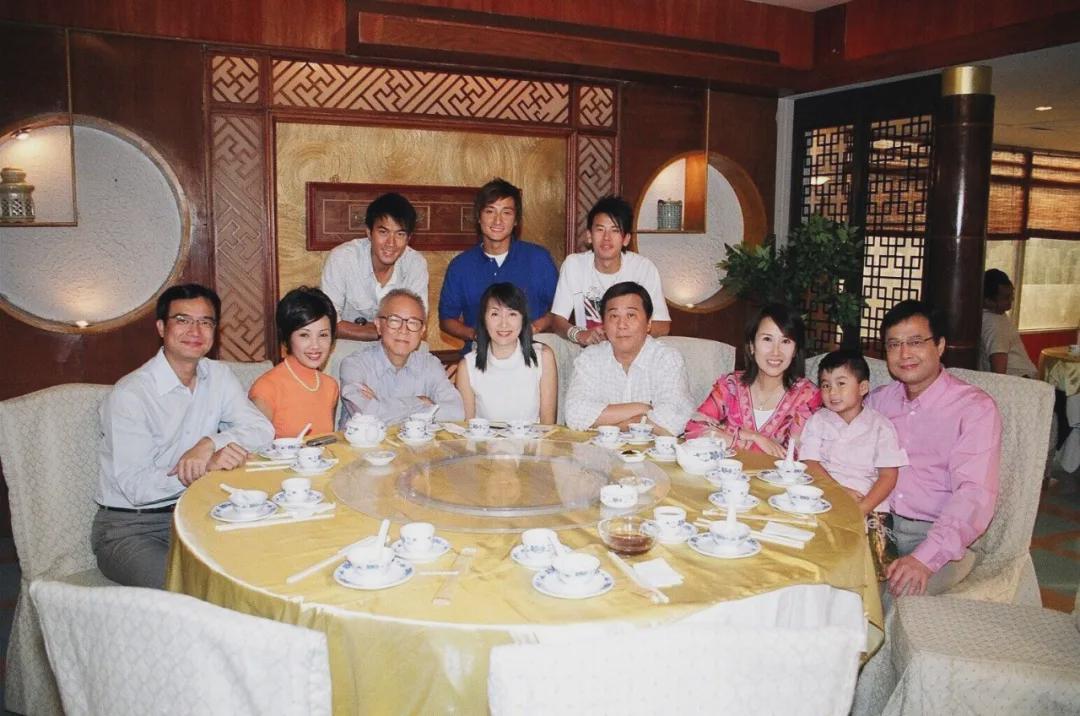 TVB 6月22日重播《甜孙**》,重温戏剧大师钟景辉经典风采 TVB 6月22日重播《甜孙**》,重温戏剧大师钟景辉经典风采