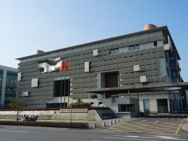 KEEY企一照明贤美术馆的空间美学、展陈光影与健康照明实践
