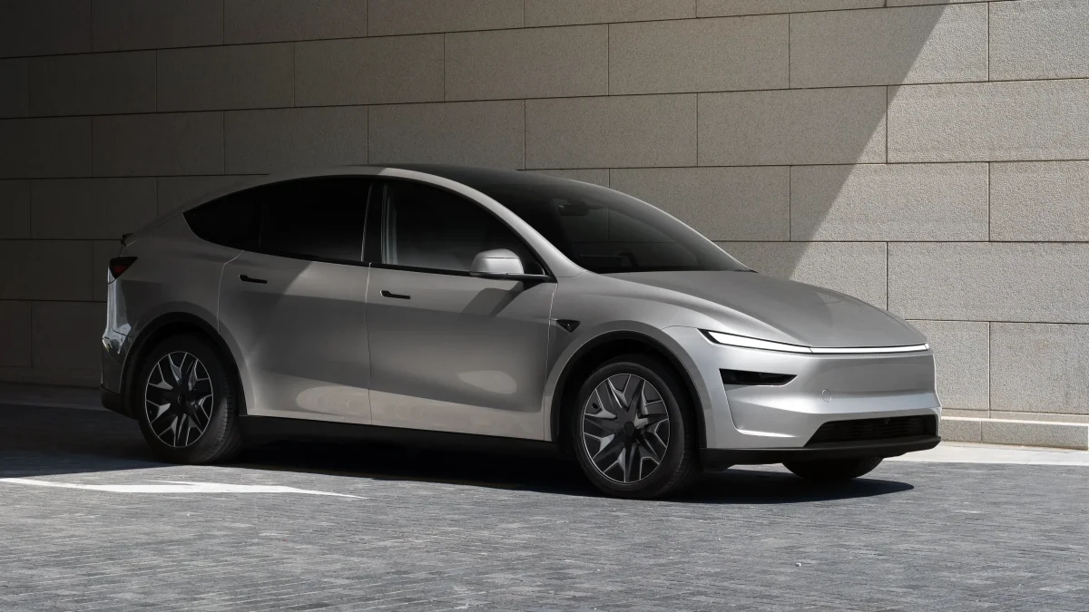 消息称特斯拉Model Y L北美上市时间已敲定，8月或9月推出  