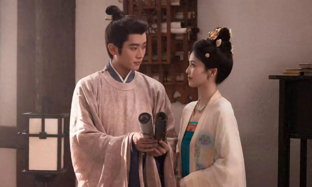 原来他们是父子，《莫离》他是星二代，曾还是国家足球二级运动员