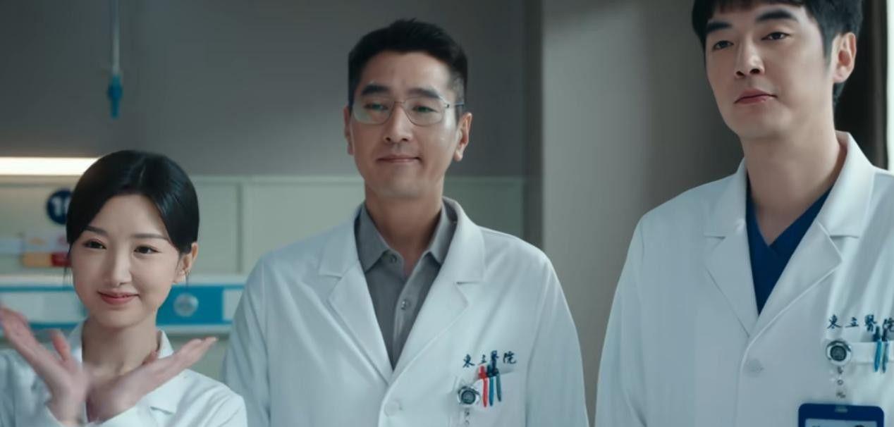 当“关系户”混进央八医疗剧,龇牙咧嘴,全程尬演,难怪弃剧一片 当“关系户”混进央八医疗剧,龇牙咧嘴,全程尬演,难怪弃剧一片