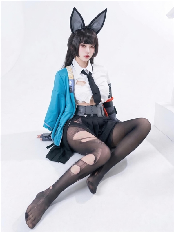 《剑星：血雨》伊薇Cos美照欣赏 喜欢短发妹子吗