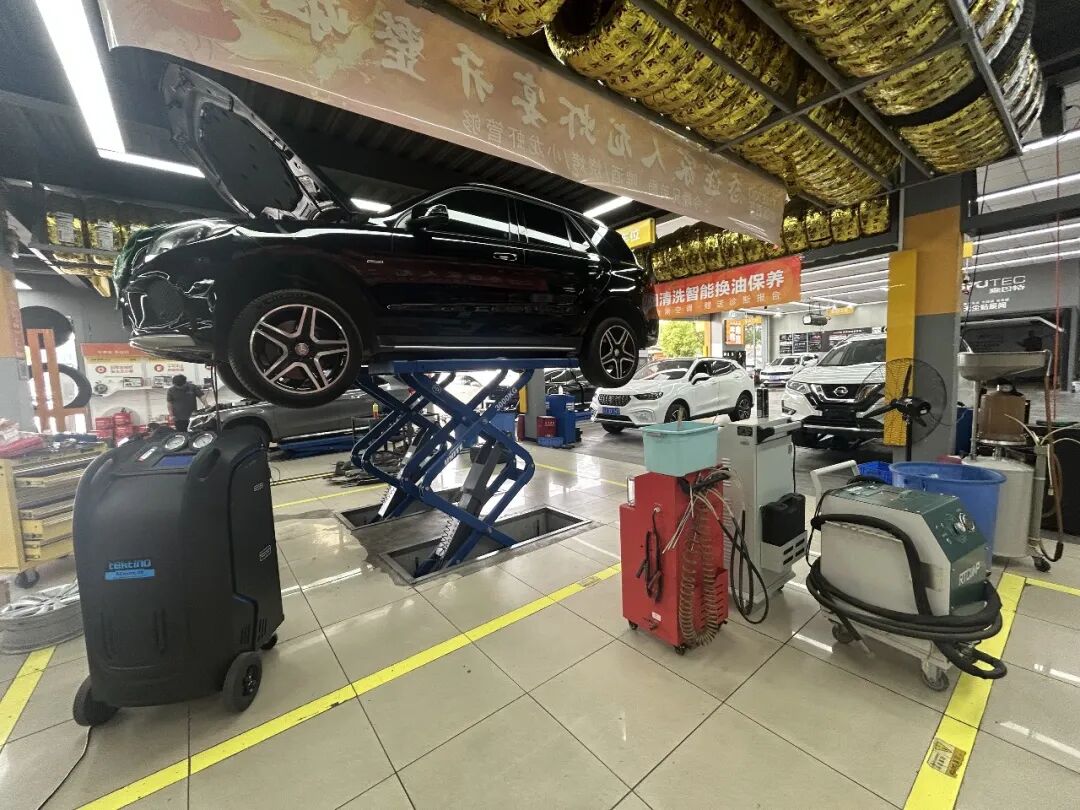 修了30年车,他们最后败给了新能源