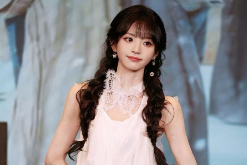 田曦薇又接到一部“王炸”剧，搭档爆红小生，资源是真的好啊