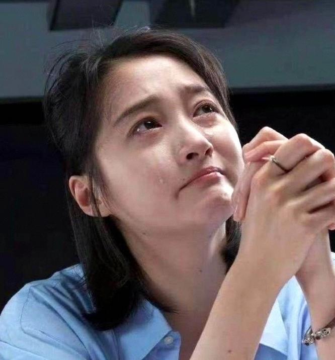 陪睡陪玩只是皮毛，继杨玉梅后，向佐再曝潜规则，关晓彤都遭了殃
