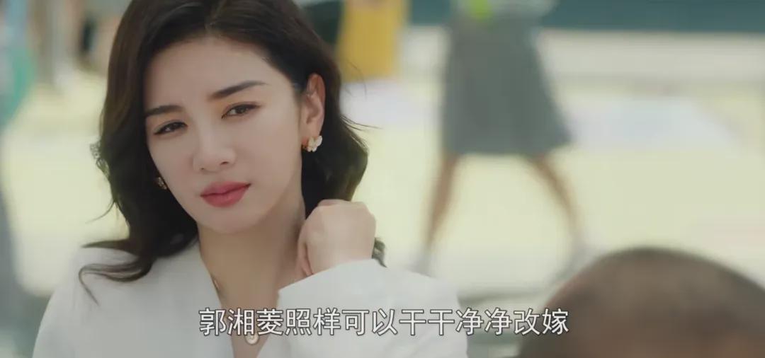 内娱现偶终于迎来了它的“毒蘑菇”,《炽夏》雷霆剧情太癫了! 内娱现偶终于迎来了它的“毒蘑菇”,《炽夏》雷霆剧情太癫了!