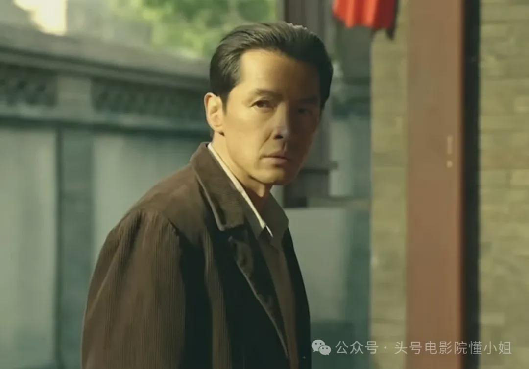 删减被黑！二刷冯小刚《抓特务》,于和伟结婚戏穿帮,看懂的不到1%