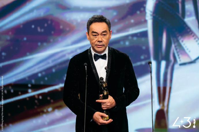 让刘青云四封影帝的《爸爸》：最痛的人生，没有答案