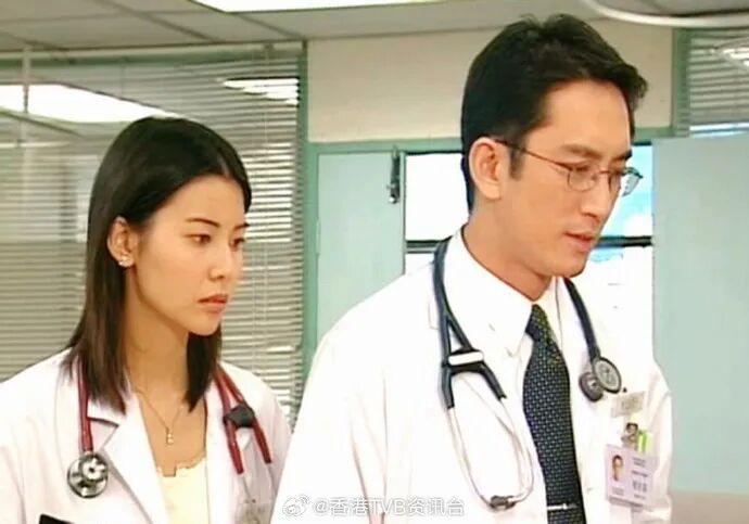 非份之罪|吴启华再穿白大褂毫无老态,程至美化身偏执魔鬼严父,后续癫狂戏份陆续登场 非份之罪|吴启华再穿白大褂毫无老态,程至美化身偏执魔鬼严父,后续癫狂戏份陆续登场