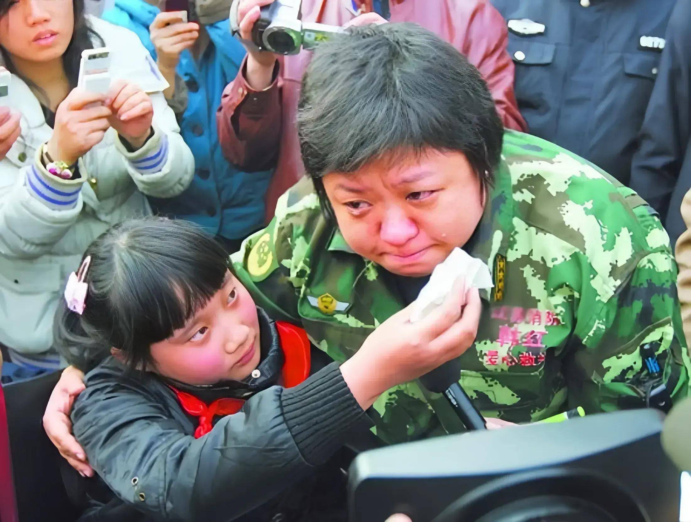 “走个面儿”风波持续发酵!韩红诚恳道歉,罗永浩的评价一针见血 “走个面儿”风波持续发酵!韩红诚恳道歉,罗永浩的评价一针见血