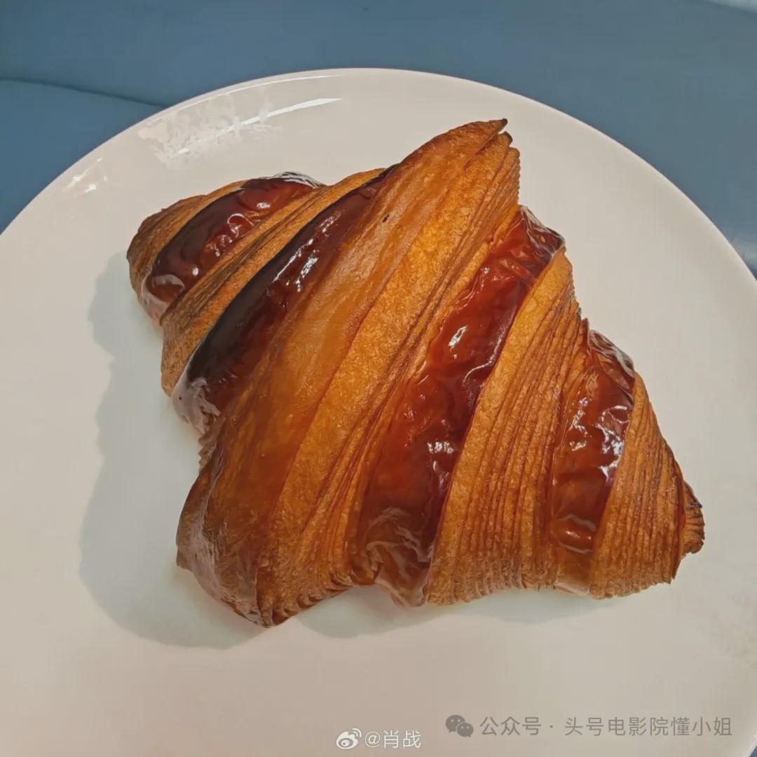 白玉兰6提0中!肖战《藏海传》输给于和伟后晒面包,暴露真实差距 白玉兰6提0中!肖战《藏海传》输给于和伟后晒面包,暴露真实差距