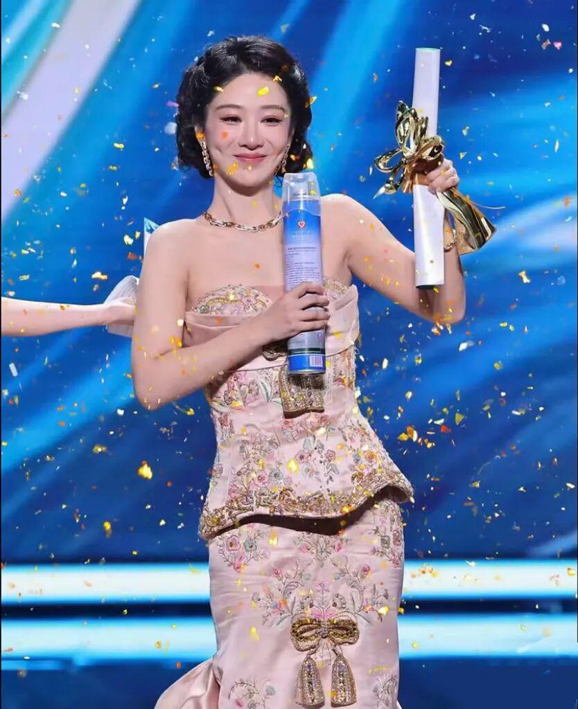 白玉兰首个90后视后！杨紫凭什么赢的?
