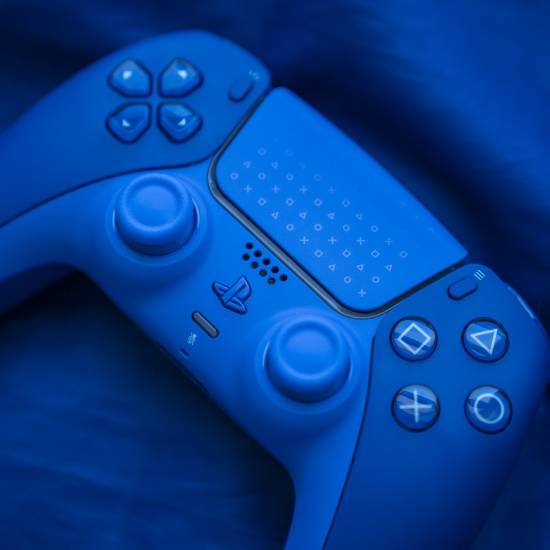  PS5蓝光手柄外观细节全览