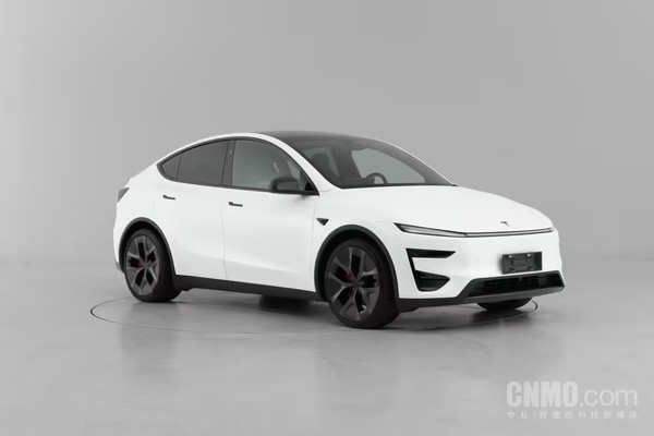 新款特斯拉Model Y