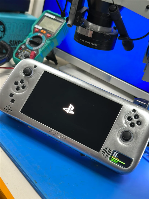 GTX 750显卡风扇上掌机!玩家自制PS4掌机V2:7英寸OLED