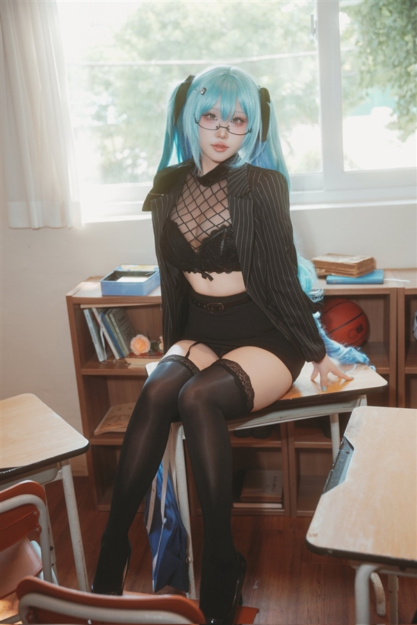 韩国美女Cos初音小姐姐美图 活泼可爱惹人注目