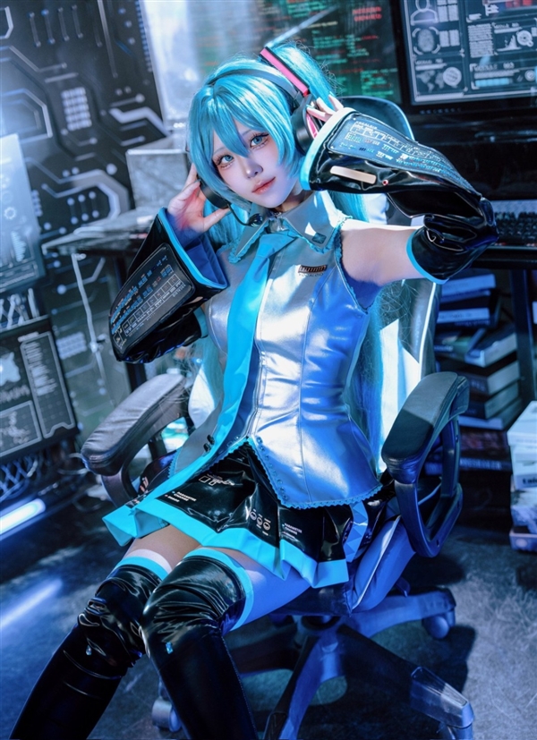 韩国美女Cos初音小姐姐美图 活泼可爱惹人注目