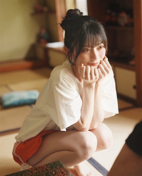 日本演员濑户环奈Cos《最终幻想7》蒂法 身材很顶了